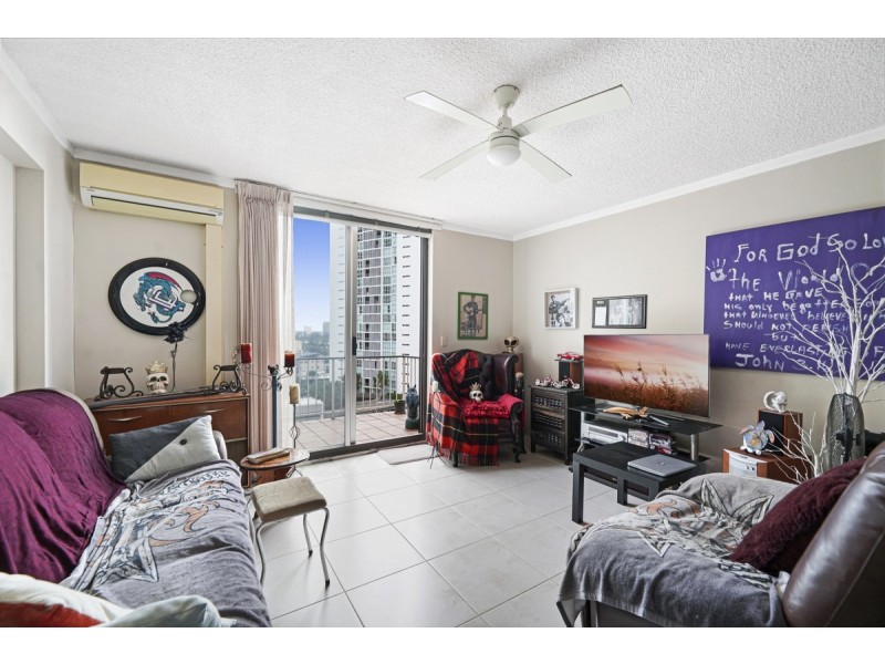 33/72 Marine Parade, Southport QLD 4215