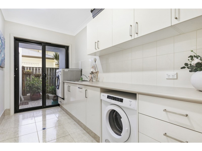 62 Salvado Drive, Pacific Pines QLD 4211