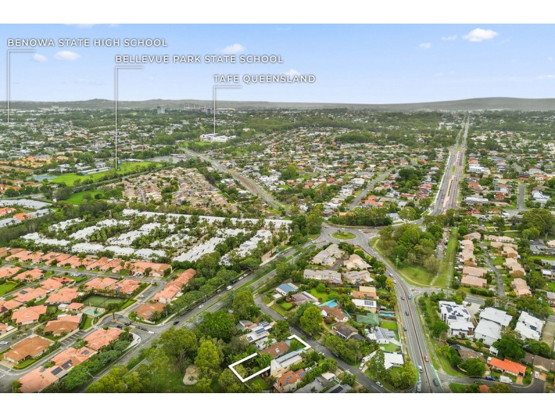 12 Robyn Street, Southport QLD 4215