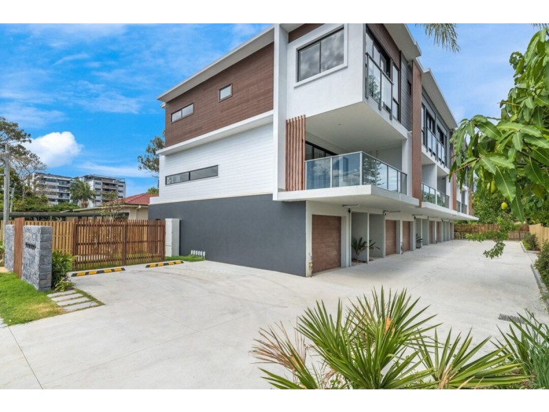 32 Ward Street, Southport QLD 4215