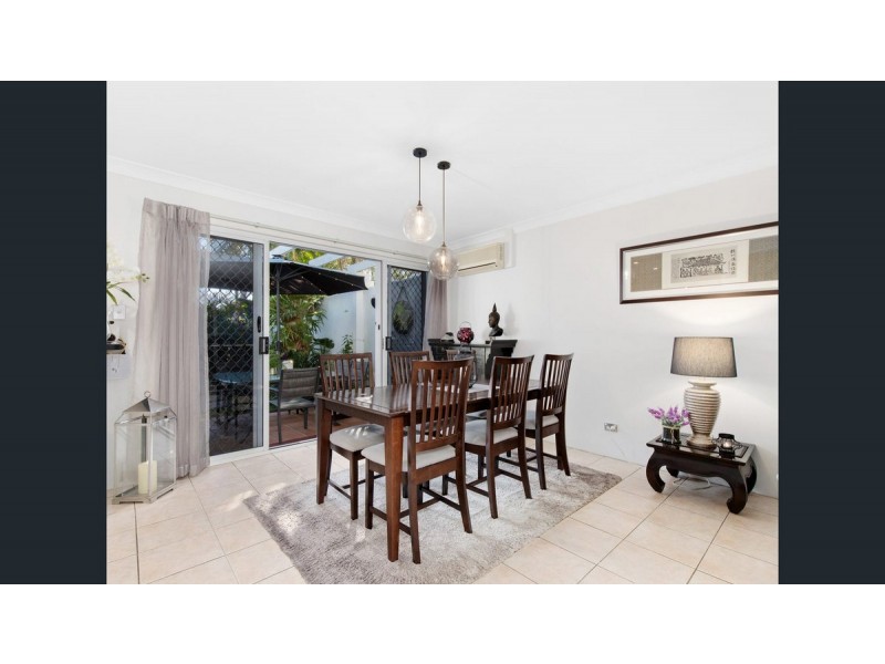 11/100 Cotlew Street East, Southport QLD 4215