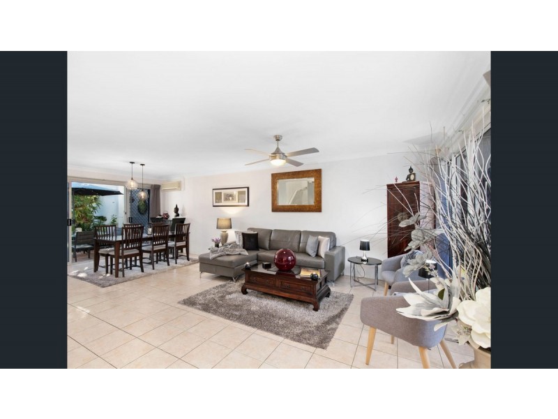 11/100 Cotlew Street East, Southport QLD 4215