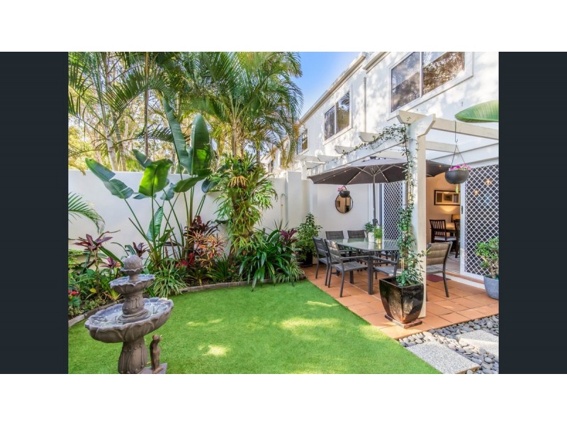 11/100 Cotlew Street East, Southport QLD 4215