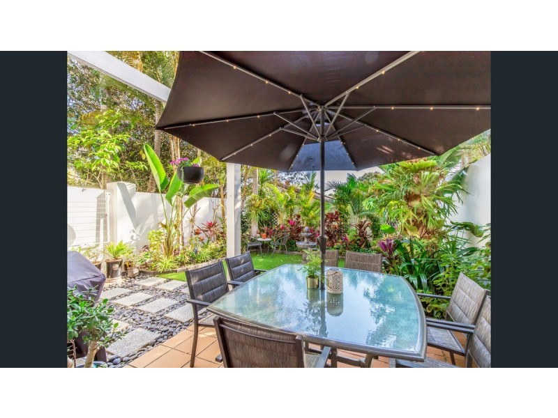11/100 Cotlew Street East, Southport QLD 4215
