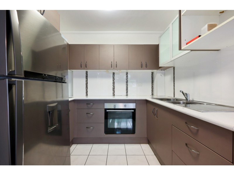 4/18 Queen Street, Southport QLD 4215
