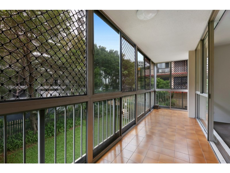 4/18 Queen Street, Southport QLD 4215
