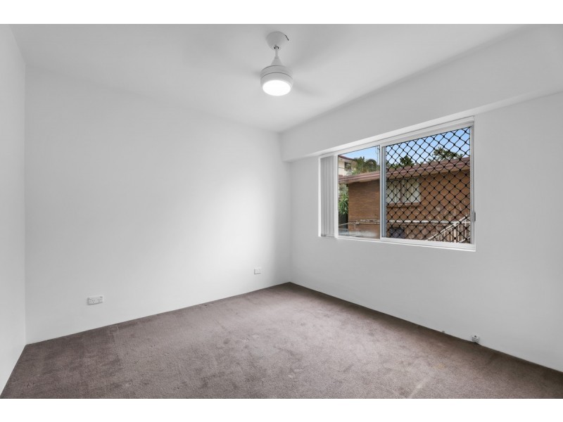 4/18 Queen Street, Southport QLD 4215