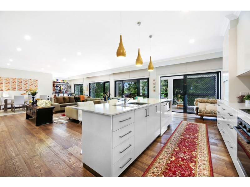 10 Arthur Payne Court, Worongary QLD 4213