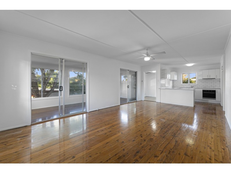31 Echlin Street, Labrador QLD 4215