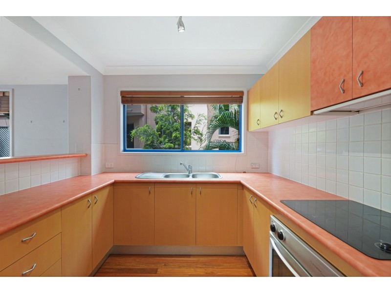 4/12 Brighton Street, Biggera Waters QLD 4216