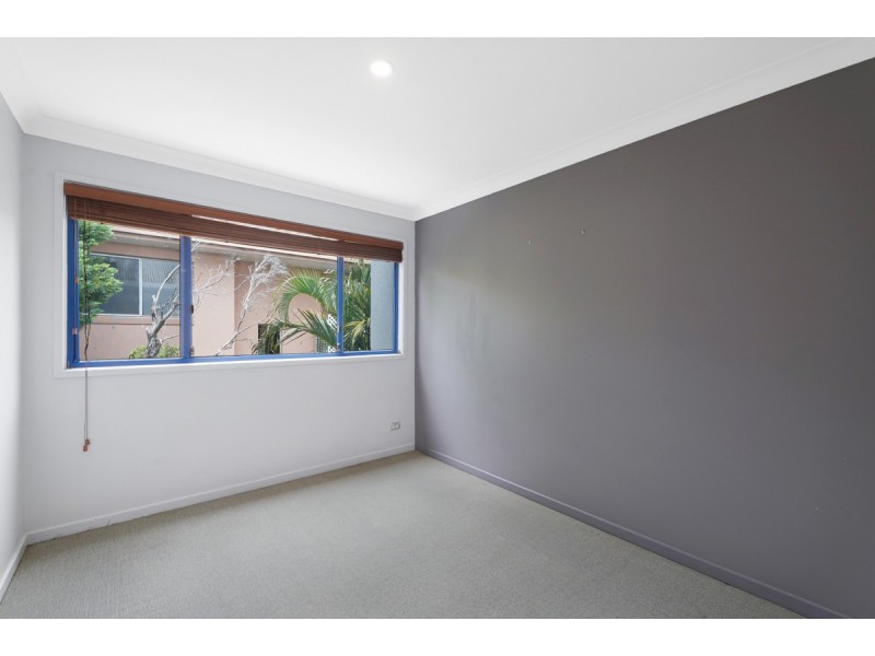 4/12 Brighton Street, Biggera Waters QLD 4216