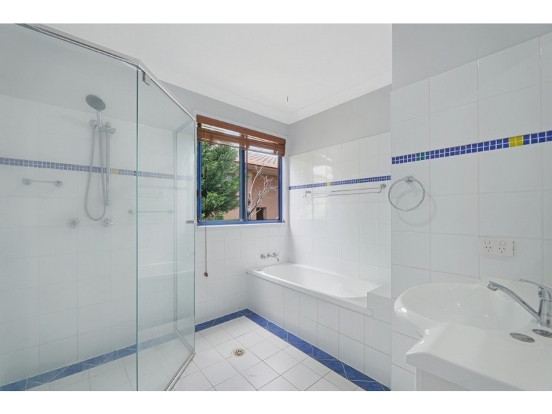 4/12 Brighton Street, Biggera Waters QLD 4216