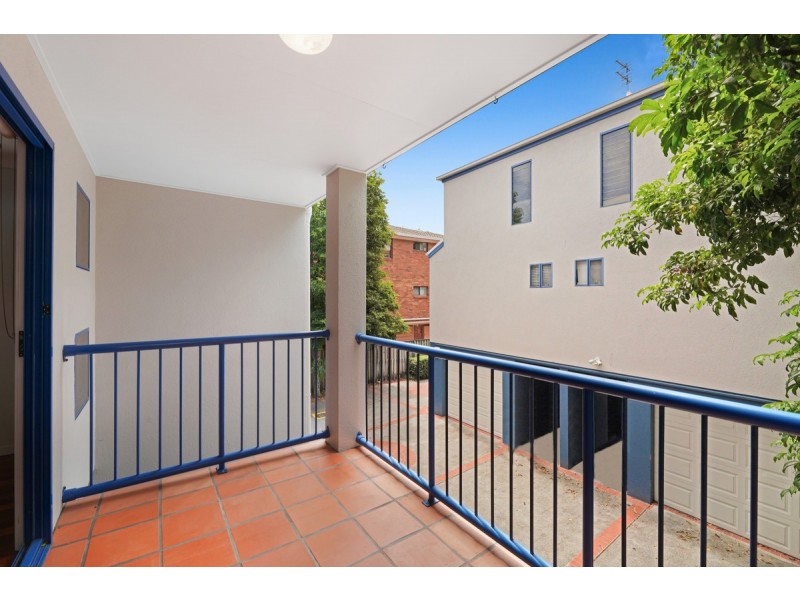 4/12 Brighton Street, Biggera Waters QLD 4216