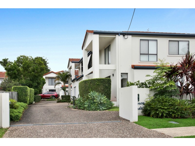 4/122 Pohlman Street, Southport QLD 4215