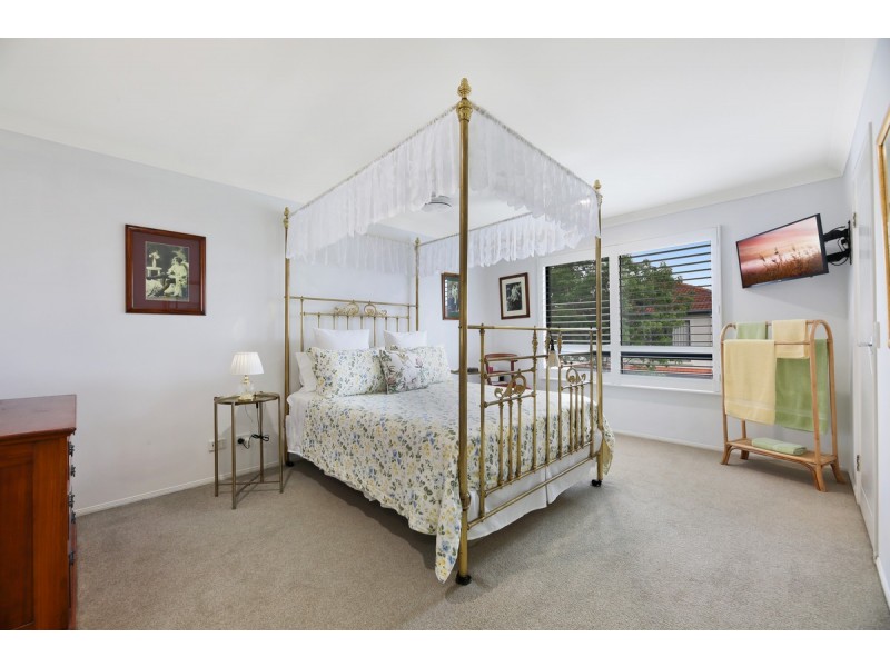 4/122 Pohlman Street, Southport QLD 4215