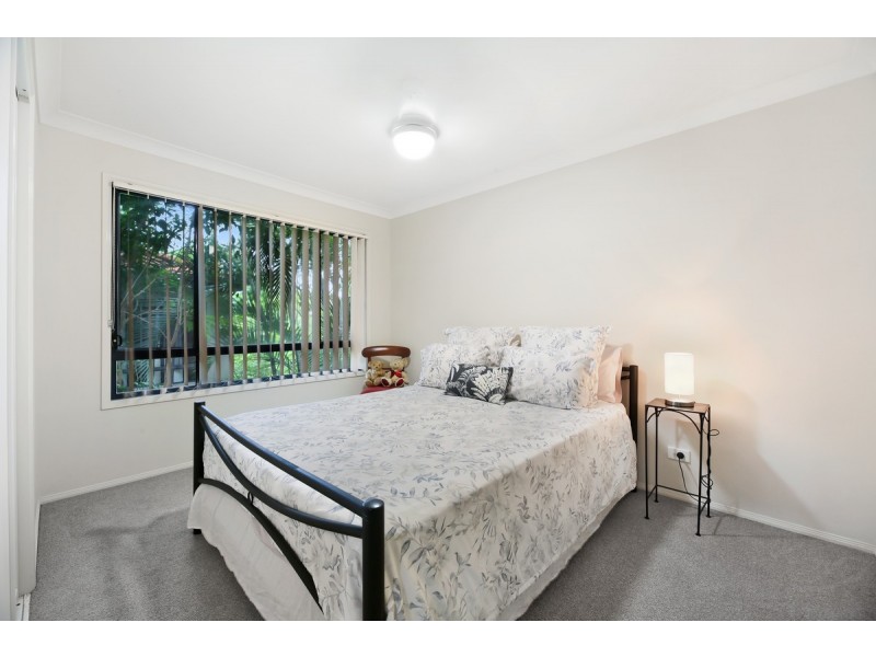 4/122 Pohlman Street, Southport QLD 4215