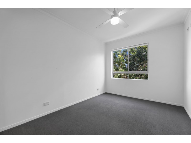 51/13-23 Bright  Avenue, Labrador QLD 4215