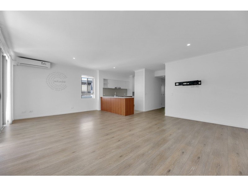 51/13-23 Bright  Avenue, Labrador QLD 4215