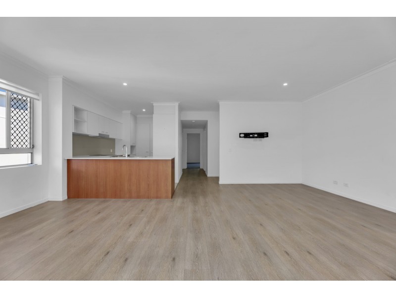 51/13-23 Bright  Avenue, Labrador QLD 4215