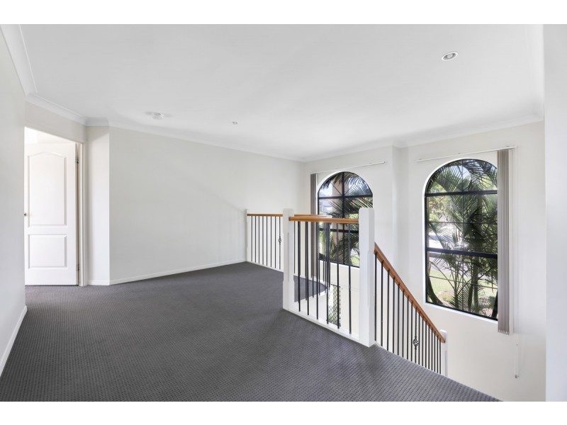 50 Tanzen Drive, Arundel QLD 4214