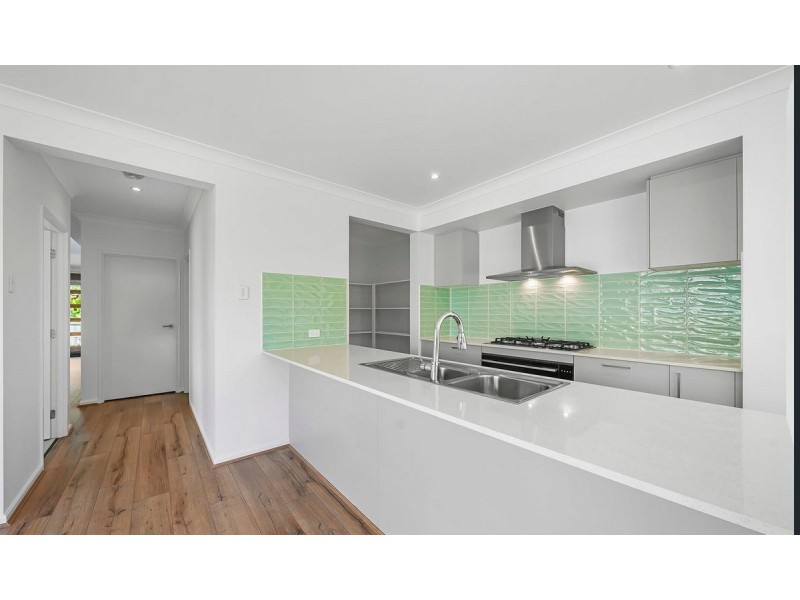 12 Buring Court, Highland Park QLD 4211