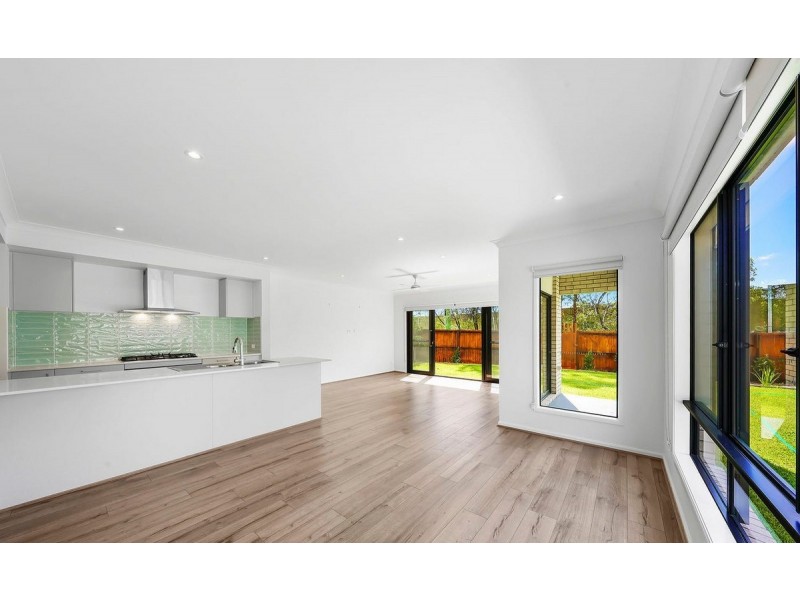 12 Buring Court, Highland Park QLD 4211