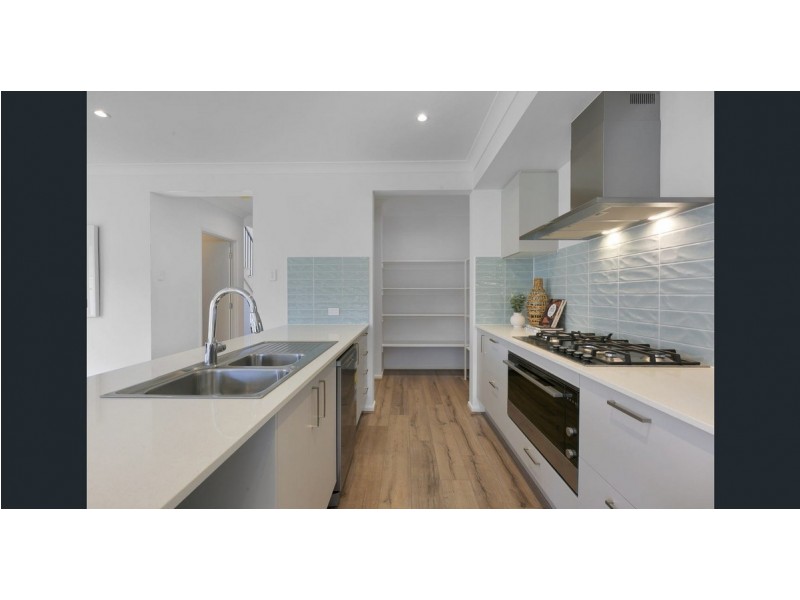 12 Buring Court, Highland Park QLD 4211