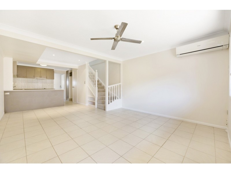 4/16 Lather Street, Southport QLD 4215