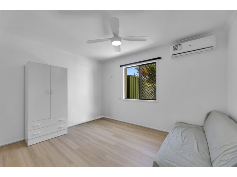 1/60 Frank Street, Labrador QLD 4215