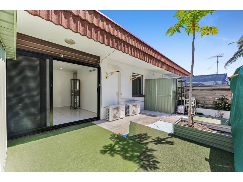 1/60 Frank Street, Labrador QLD 4215