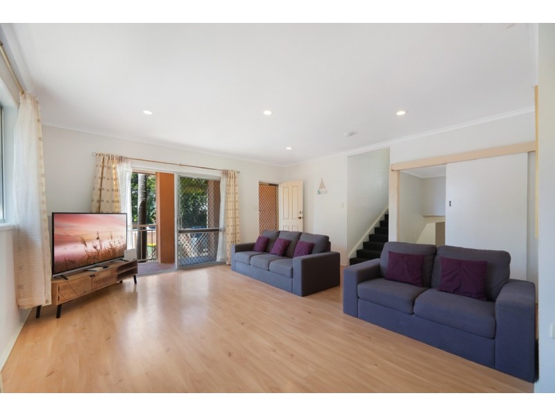 19 Woodroofe Avenue, Main Beach QLD 4217