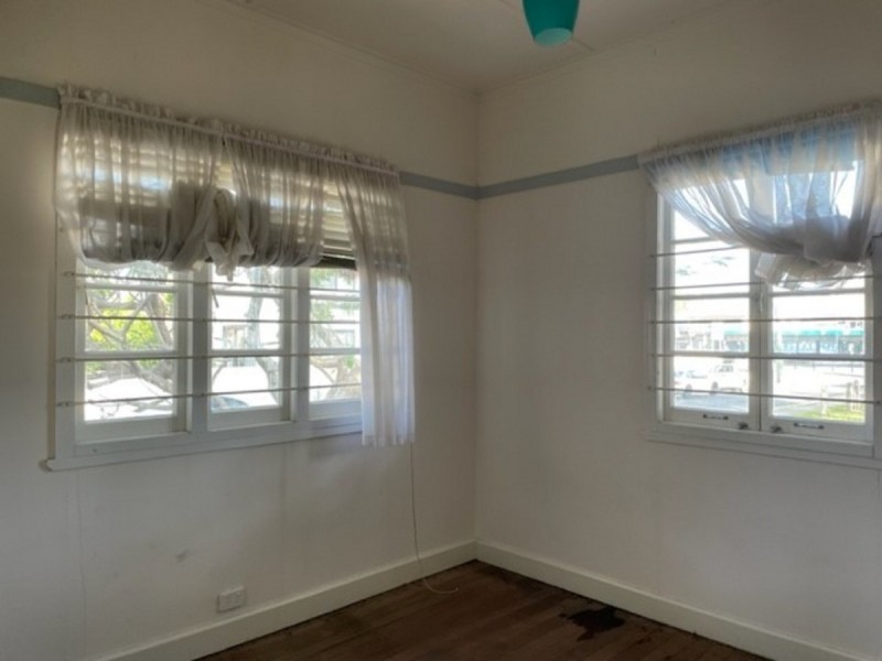 37 Little Norman Street, Southport QLD 4215