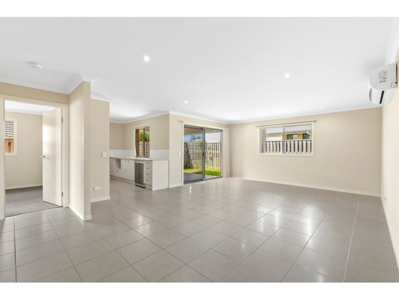 4 Penfolds Close, Pimpama QLD 4209