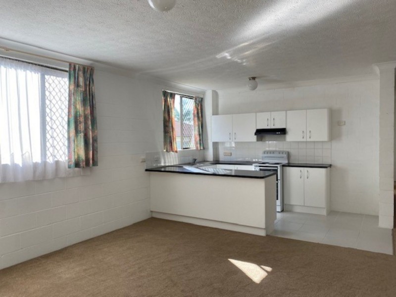 2/151 High Street, Southport QLD 4215