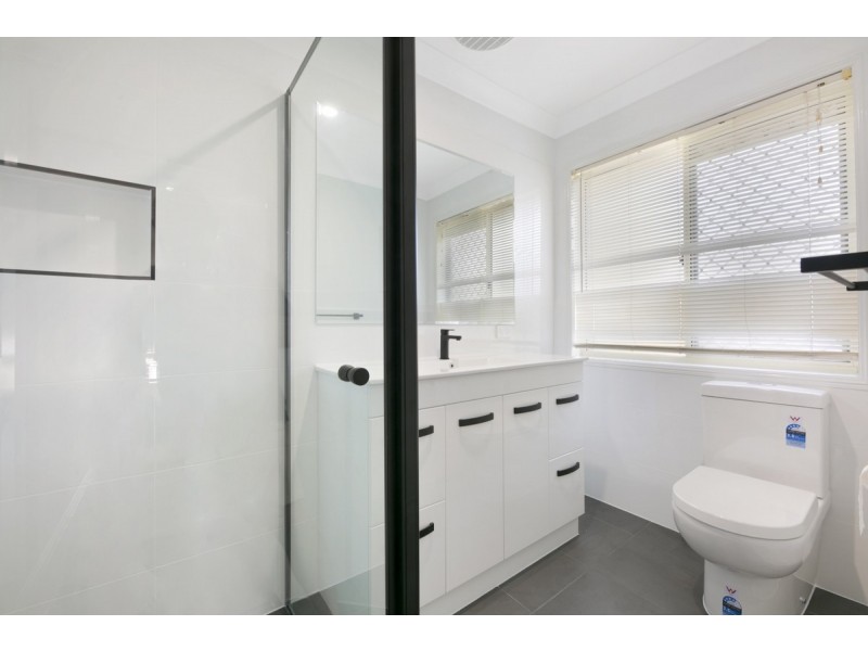 11 Castle Rock Street, Parkwood QLD 4214