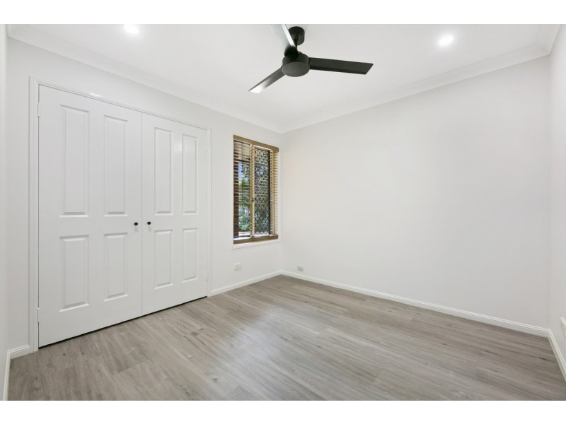 11 Castle Rock Street, Parkwood QLD 4214