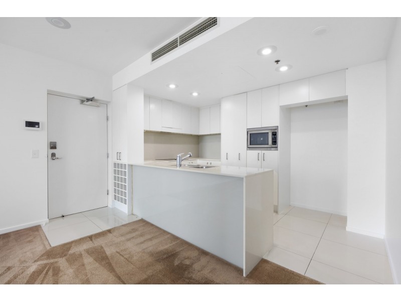 702/34 Scarborough Street, Southport QLD 4215