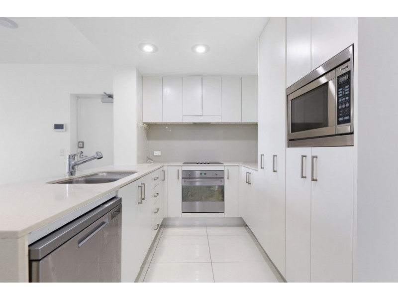 702/34 Scarborough Street, Southport QLD 4215