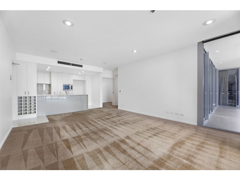 702/34 Scarborough Street, Southport QLD 4215