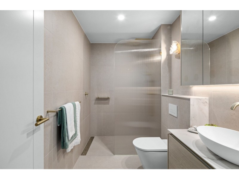 204 & 302/24 Queen Street, Southport QLD 4215