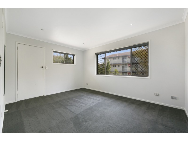 6/278 Marine Parade, Labrador QLD 4215