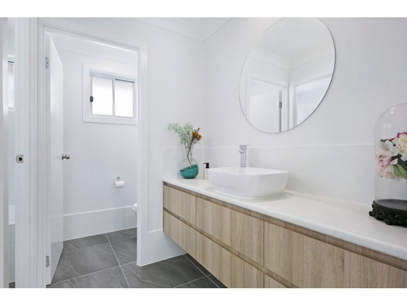 1 Schilling Avenue, Southport QLD 4215