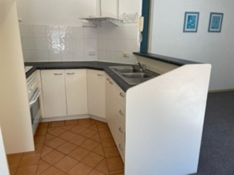 9/56 Bauer Street, Southport QLD 4215