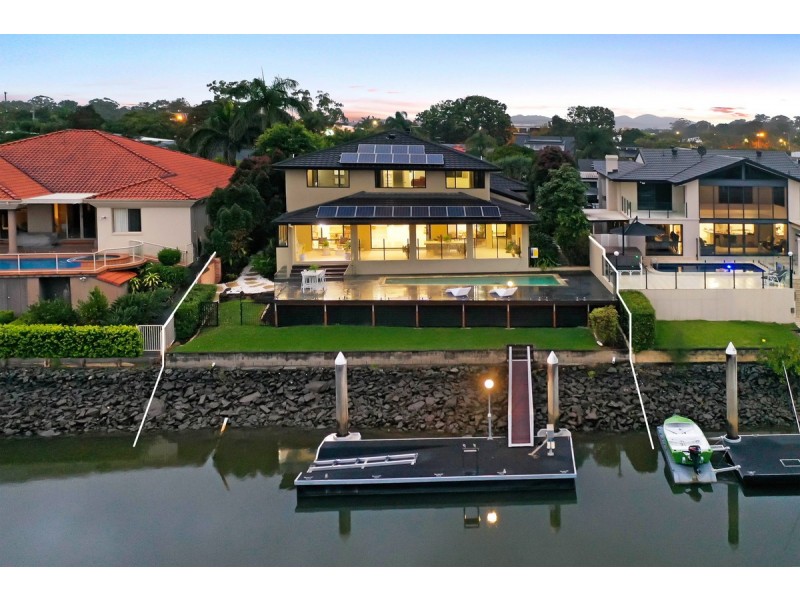 11 Namatjira Court, Broadbeach Waters QLD 4218