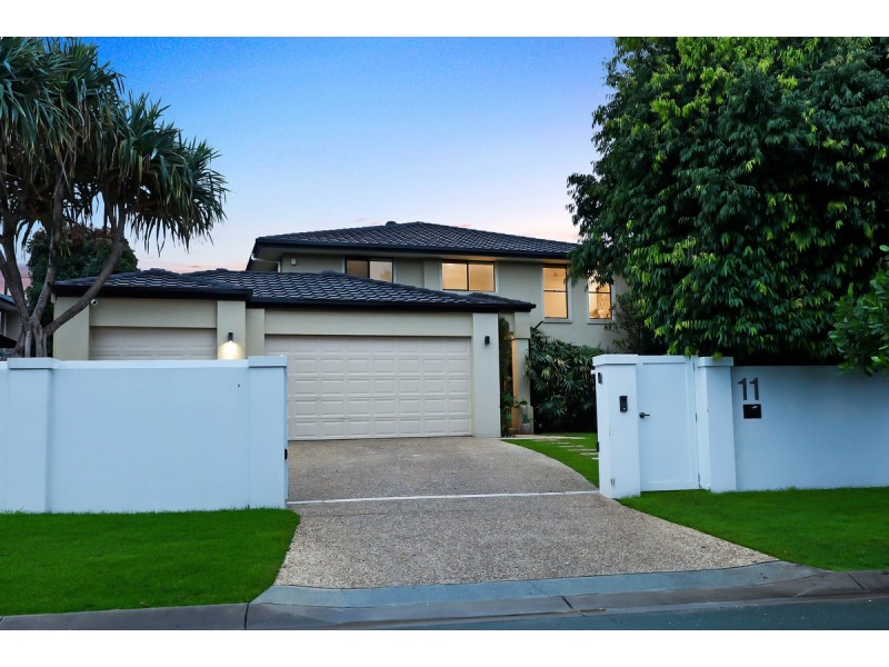 11 Namatjira Court, Broadbeach Waters QLD 4218