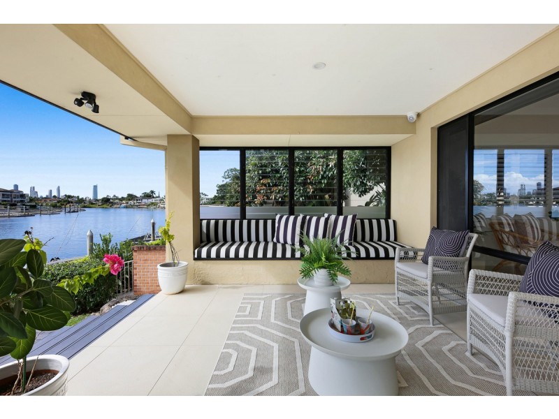 11 Namatjira Court, Broadbeach Waters QLD 4218