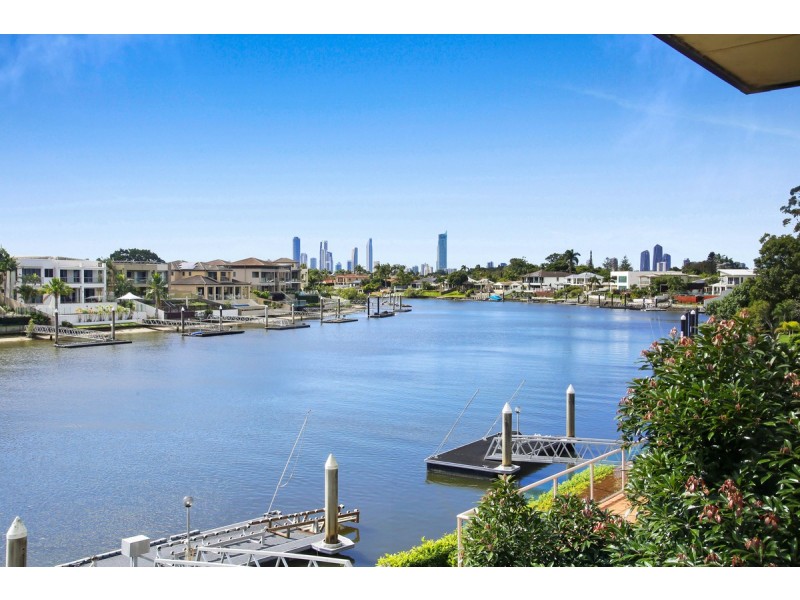 11 Namatjira Court, Broadbeach Waters QLD 4218