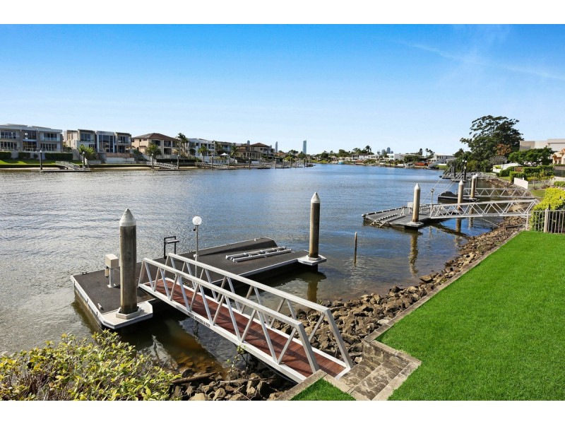 11 Namatjira Court, Broadbeach Waters QLD 4218