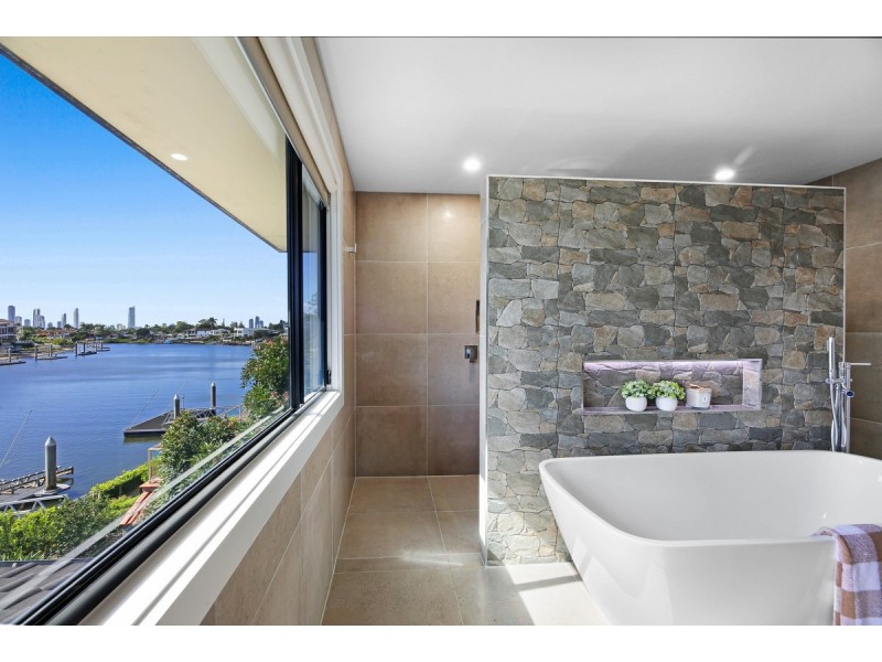 11 Namatjira Court, Broadbeach Waters QLD 4218