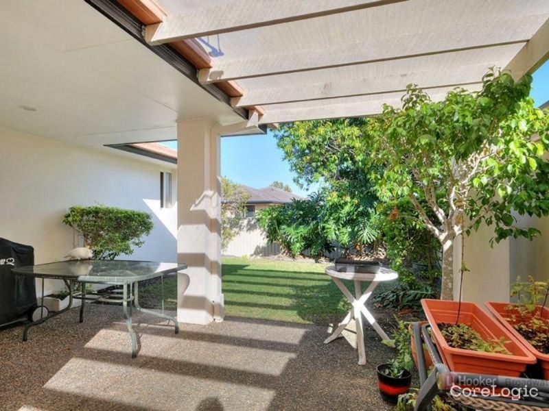 82 Tee Trees Boulevard, Arundel QLD 4214